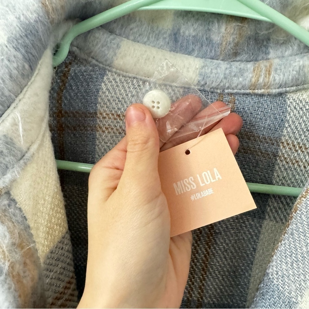 Miss Lola Blue Plaid Long Line Side Slit Fuzzy Button Down Shacket Jacket M/L - Picture 8 of 12